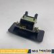 XB00000991 CAB DOOR HANDLE Hitachi (2)